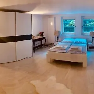  Privatunterkunft Souterrain Mit Separatem Eingang Und Bad