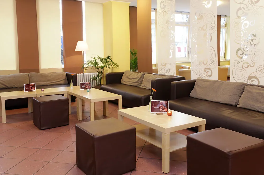 **  Hotel A&O Duesseldorf Hauptbahnhof Niemcy